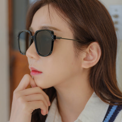 Gentle top monster millie sunglasses